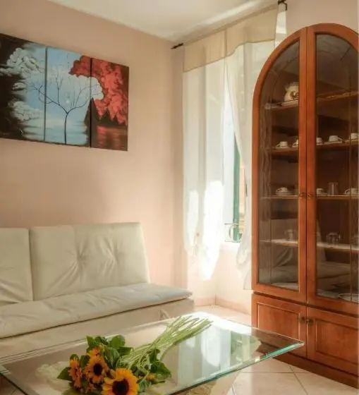 Huoneisto 1 Makuuhuone, Casa Scola Loano