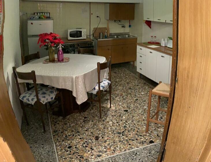 اتاق استاندارد با سرویس بهداشتی مشترک, Princess Guest House