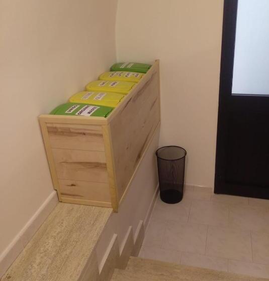 Семейный Номер, Residenza L'orologio