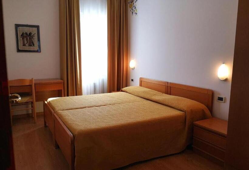 Апартаменты 2 Спальни, Residence Capriolo