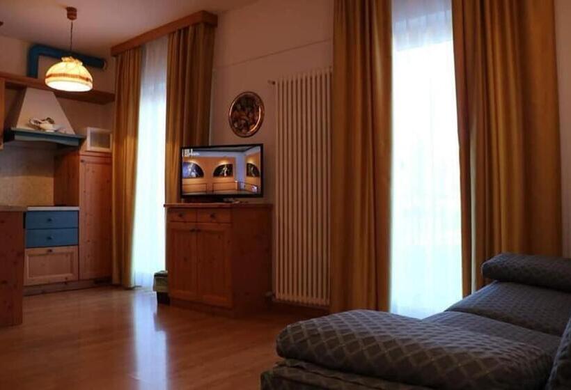 Апартаменты 1 Спальня, Residence Capriolo