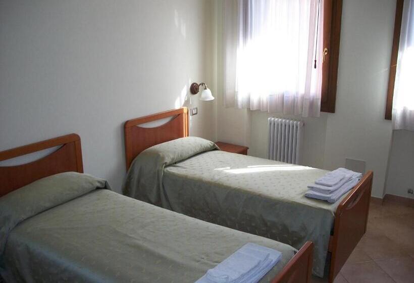 اتاق استاندارد, Colli Berici