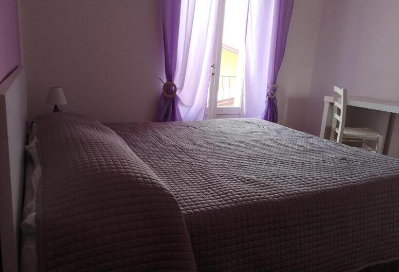 マウンテンビュースタンダードルーム, Corte Moreno