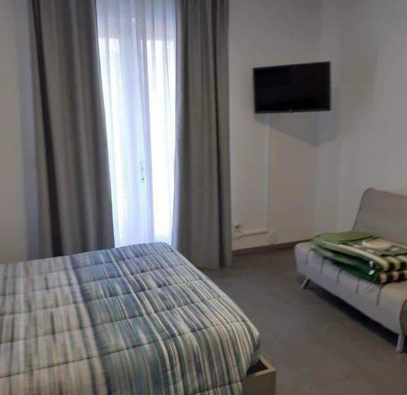 Standard studio with lake view, Residence Le Palme Appartamenti