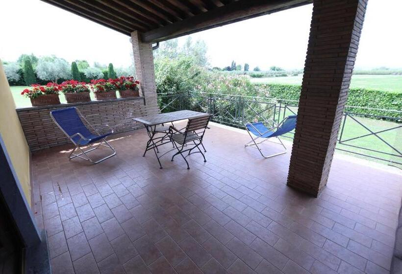 スタンダードスタジオ, Agriturismo Arlena