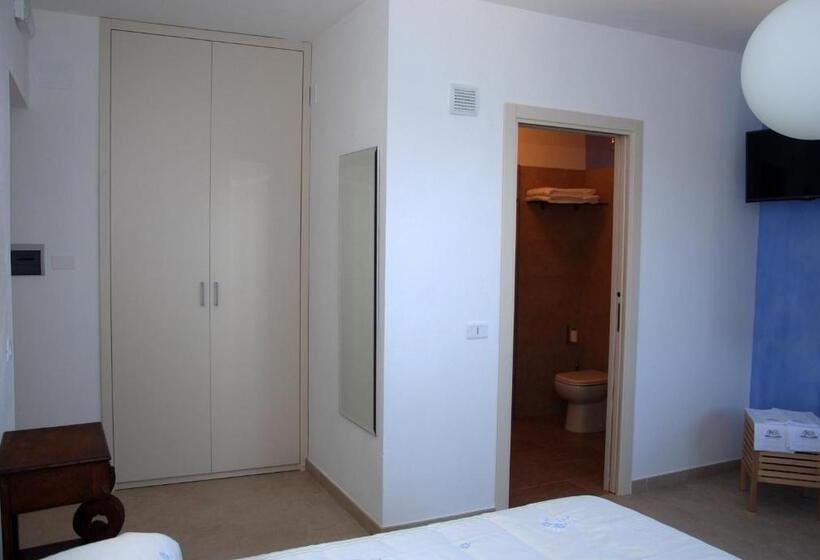 Triple Room Sea View, Villa Cirimarco