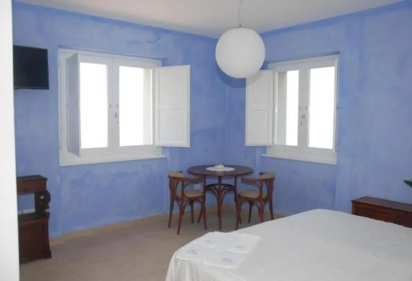 Triple Room Sea View, Villa Cirimarco