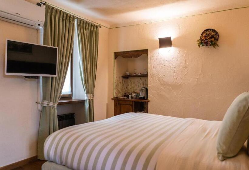 اتاق سوپریور با بالکن, Domus Antica Aosta