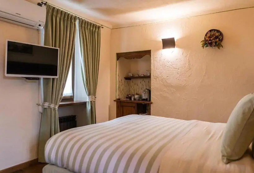 اتاق سوپریور با بالکن, Domus Antica Aosta