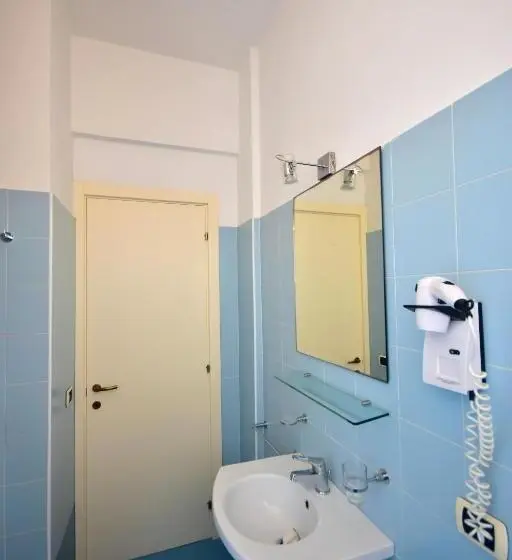 استودیوی استاندارد, Residence Avana