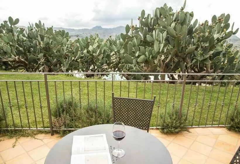 ファミリールーム, Agriturismo Feudo Muxarello