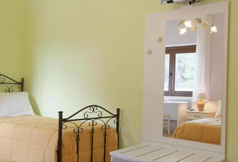 スタンダードトリプルルーム, Agriturismo Feudo Muxarello