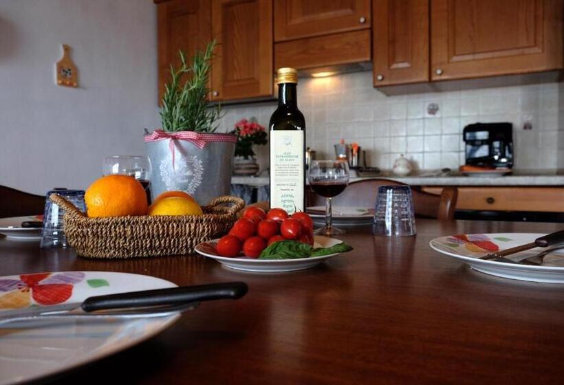 Апартаменты 1 Спальня Вид на Сад, San Lorenzo Agriturismo