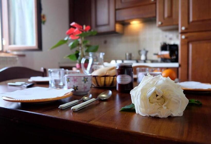 Апартаменты 1 Спальня Вид на Сад, San Lorenzo Agriturismo