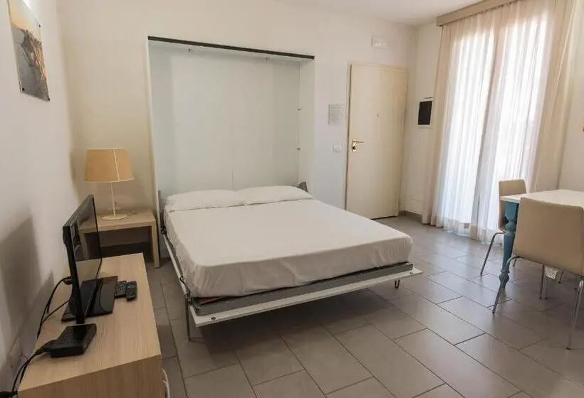 استودیوی استاندارد با چشم‌انداز دریا, Residence Marina Salivoli