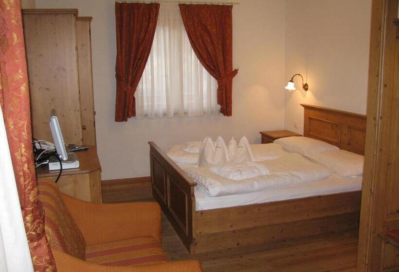 Студио Стандарт с Балконом, Residence Rosarela