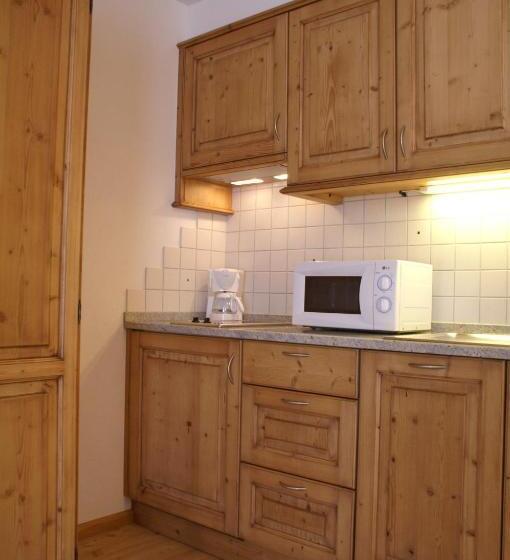 Студио Стандарт с Балконом, Residence Rosarela