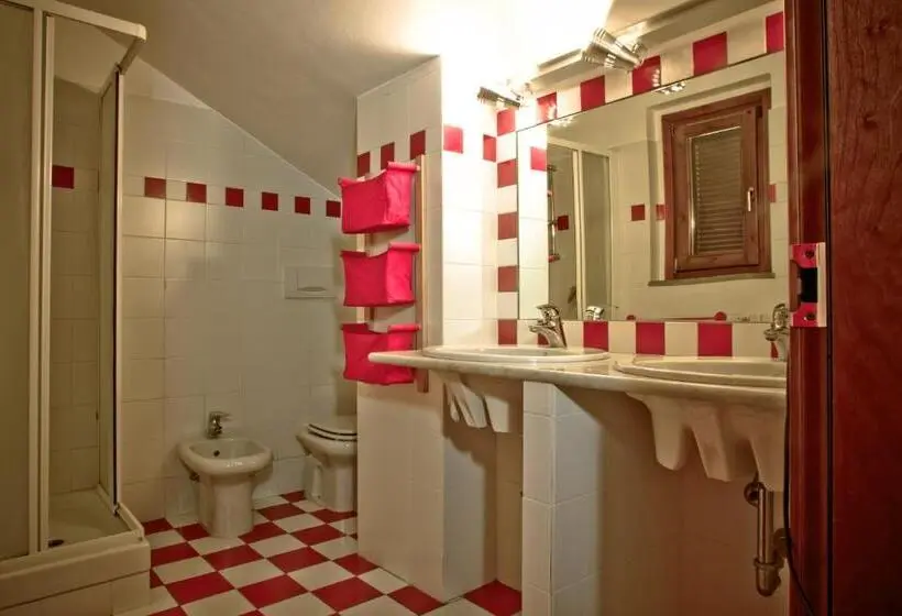 Ullakkohuone, Borgo Manzoni Charming House
