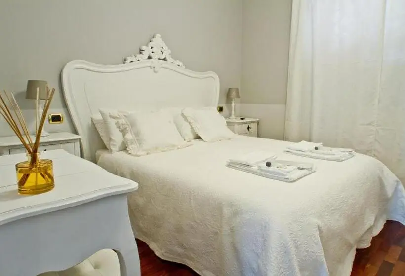 Standard Yhden Hengen Huone, Borgo Manzoni Charming House