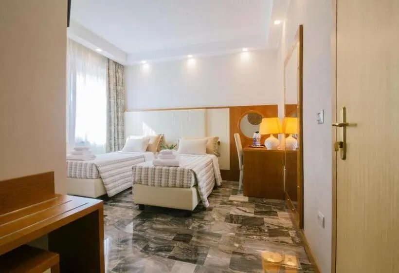 Habitació Estàndard, Piccolo