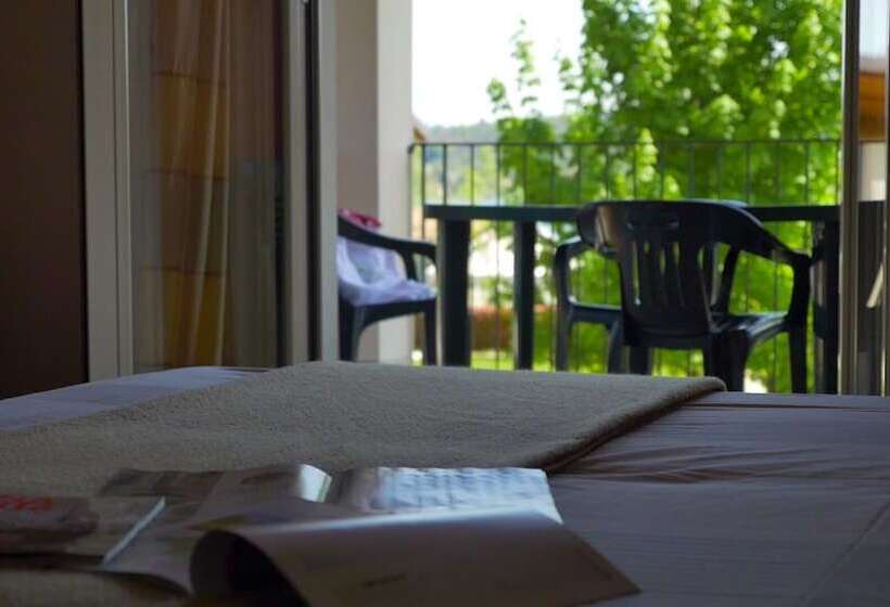 شقة غرفتين, Residence Alice