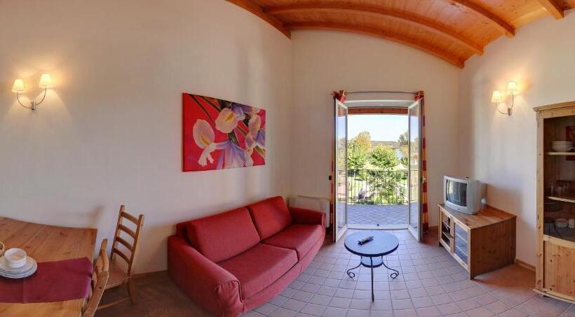 شقة غرفتين, Residence Alice