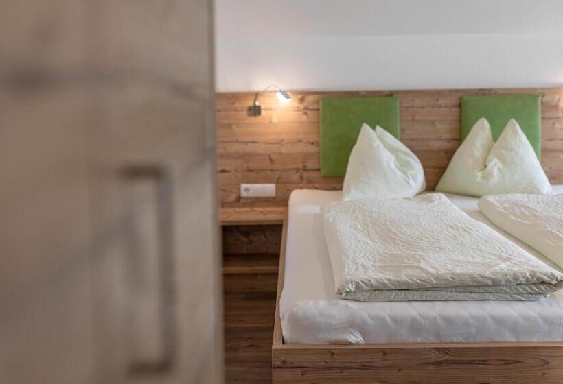 Студио Стандарт с Балконом, Residence Dilitz