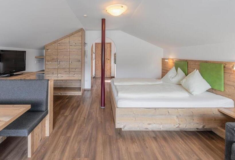 Студио Стандарт с Балконом, Residence Dilitz