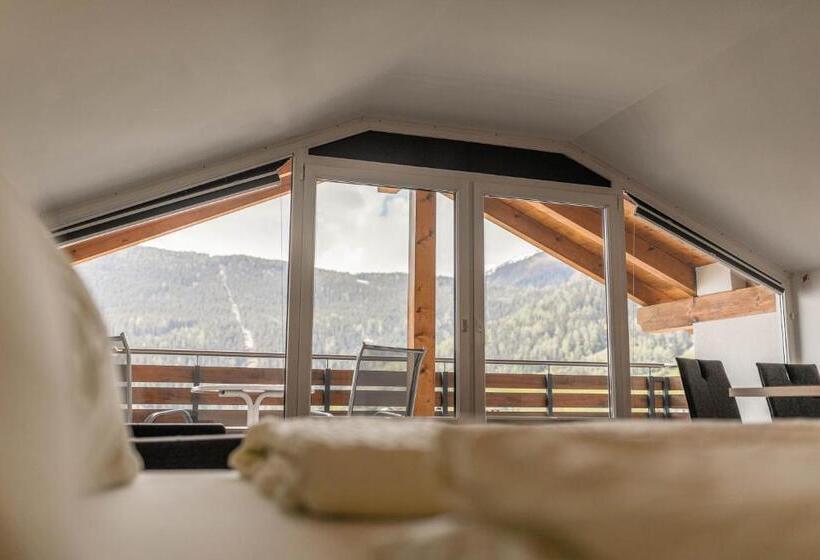 Студио Стандарт с Балконом, Residence Dilitz