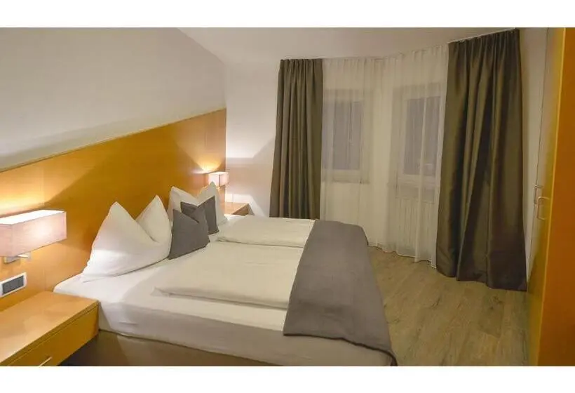 Huoneisto 1 Makuuhuone Parveke, Apparthotel Central