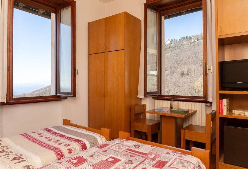 اتاق لوکس با چشم‌انداز دریاچه, Albergo Sacro Monte Varese