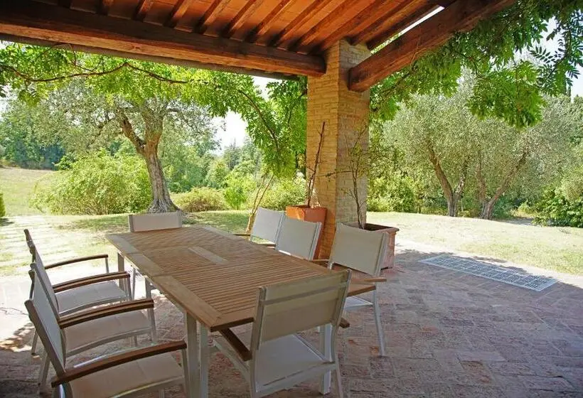 庭の見える１ベッドルームアパートメント, Tenuta Di Sticciano