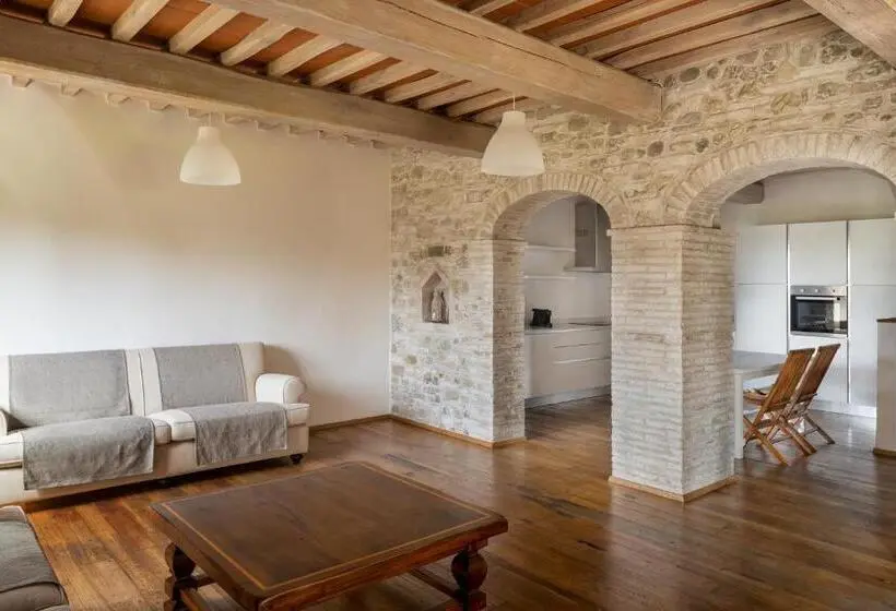 庭の見える１ベッドルームアパートメント, Tenuta Di Sticciano