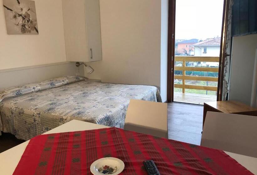 شقة غرفة واحدة, Le Servite Apartments