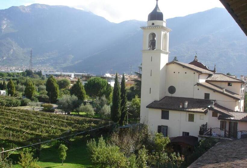 استوديو أساسي, Le Servite Apartments