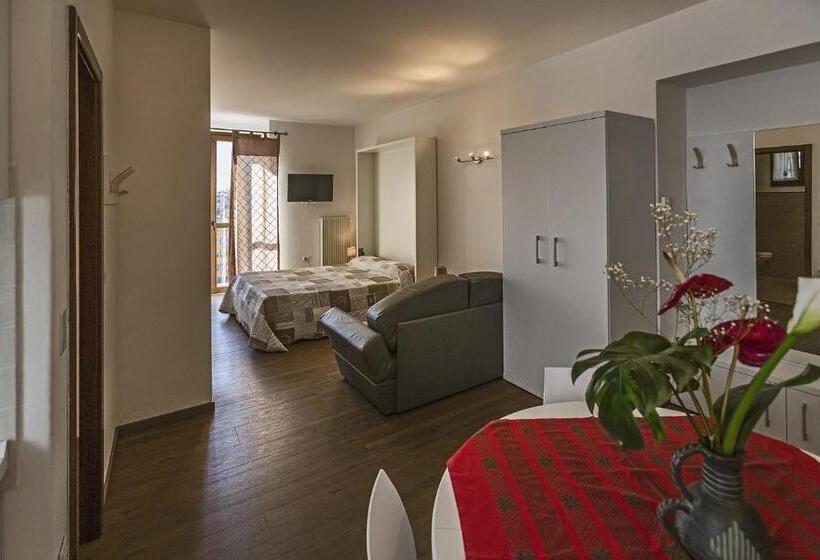 شقة غرفة واحدة, Le Servite Apartments