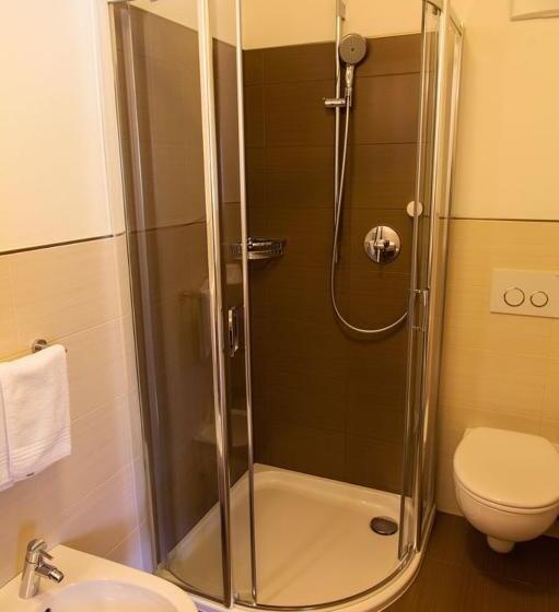 带2个卧室的高级公寓, Residence Armonia