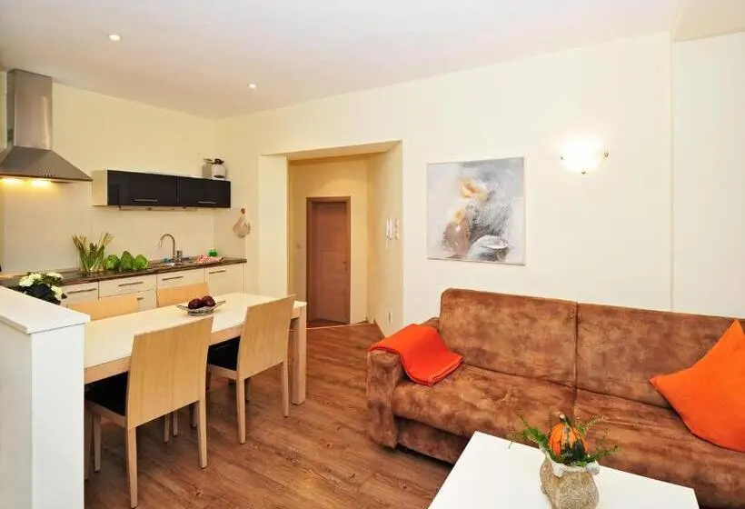 Huoneisto 1 Makuuhuone Terassi, Residence Mignon