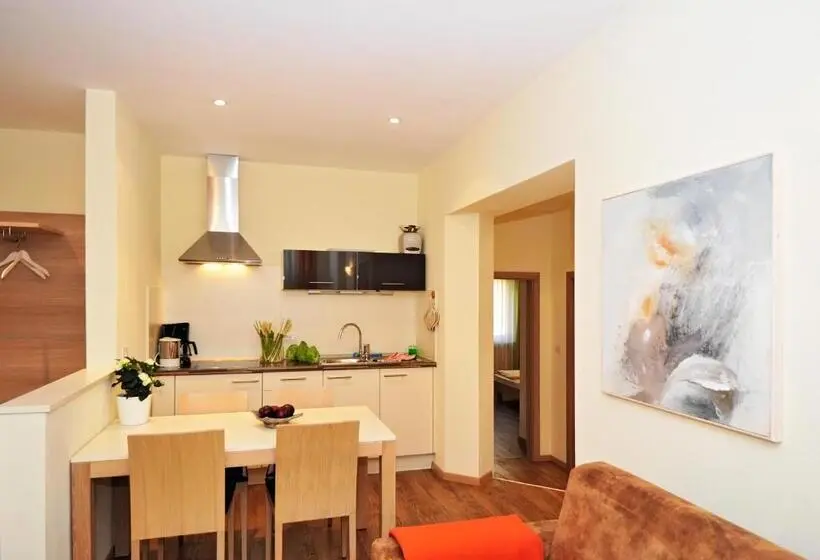 Huoneisto 1 Makuuhuone Terassi, Residence Mignon