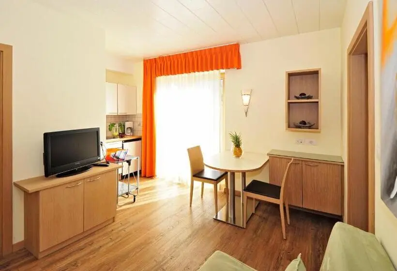 Huoneisto 1 Makuuhuone Parveke, Residence Mignon