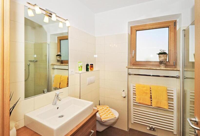 带1个卧室的带阳台的公寓, Residence Mignon