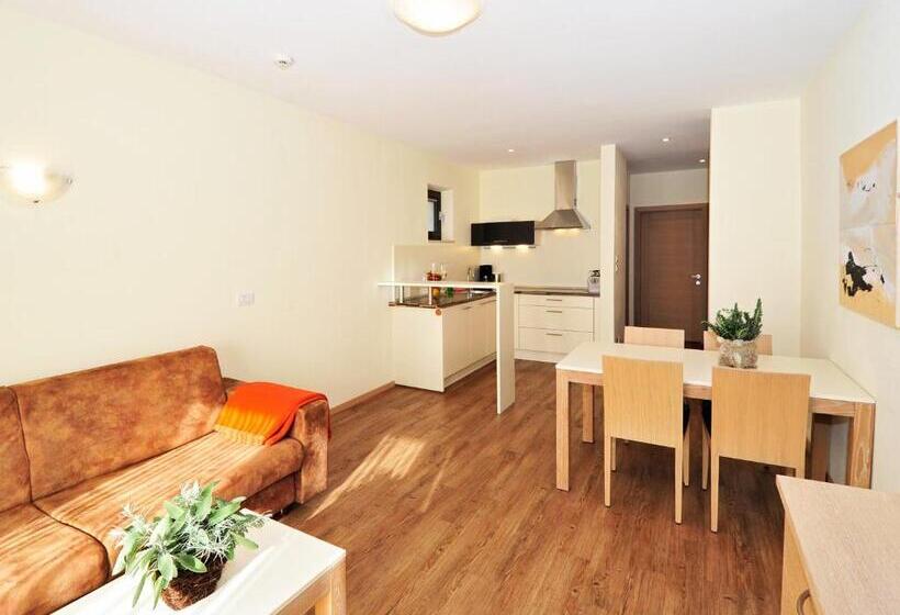 带1个卧室带花园景观的公寓, Residence Mignon