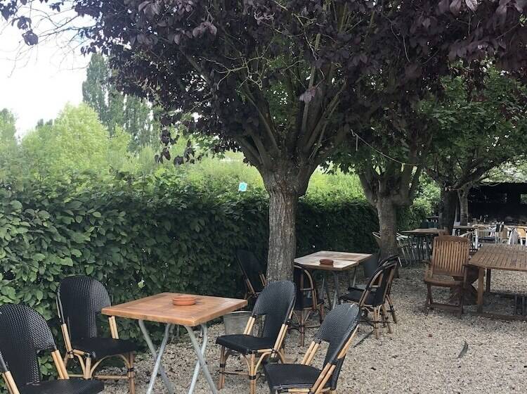 חדר סטודיו סטנדרד, Paris Par Trains, Area, Studios Avec Salle De Bain Et Kitchenette Privées, Ou, Chambres Avec Salles