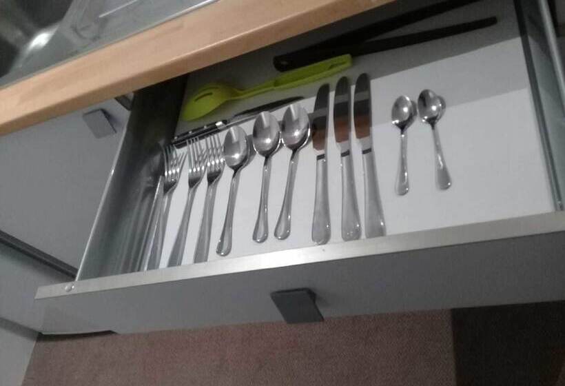 חדר סטודיו סטנדרד, Paris Par Trains, Area, Studios Avec Salle De Bain Et Kitchenette Privées, Ou, Chambres Avec Salles