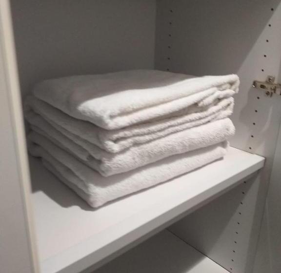 Студия Стандарт, Paris Par Trains, Area, Studios Avec Salle De Bain Et Kitchenette Privées, Ou, Chambres Avec Salles