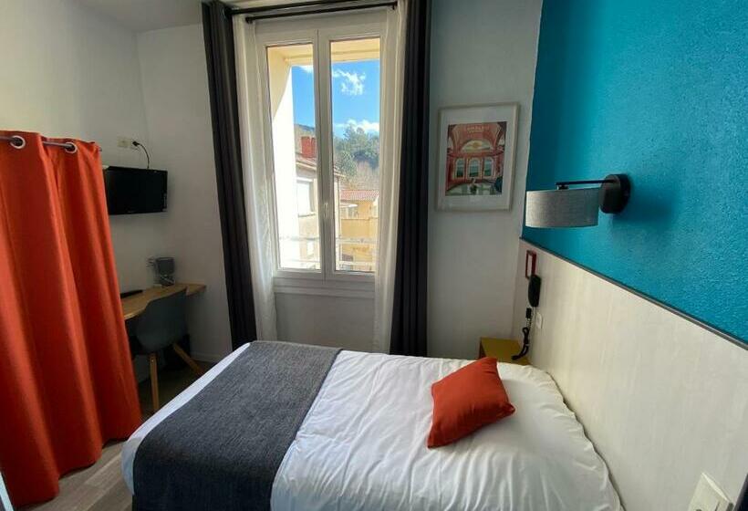 Standard Enkeltværelse, Rev