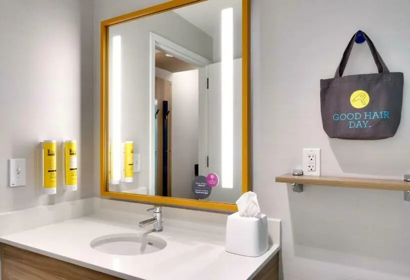 اتاق استاندارد با تخت بزرگ, Tru By Hilton St George, Ut