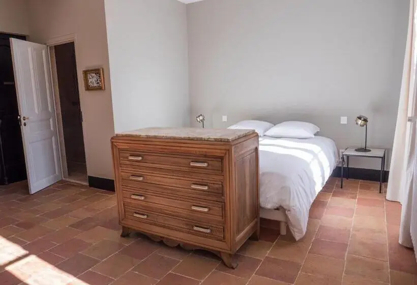 スタンダード４人部屋, La Cour Verte
