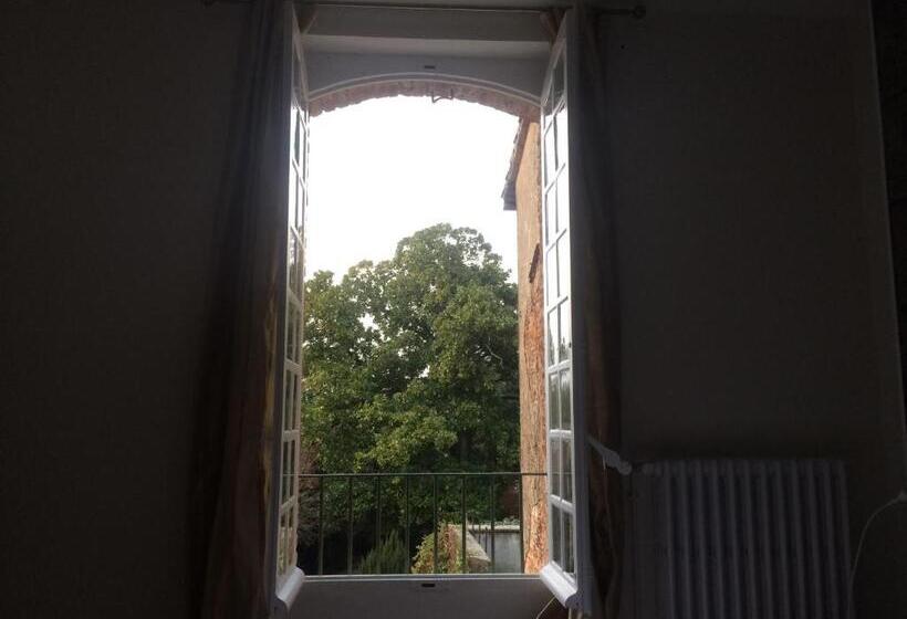 ガーデンビュースタンダードルーム, La Cour Verte