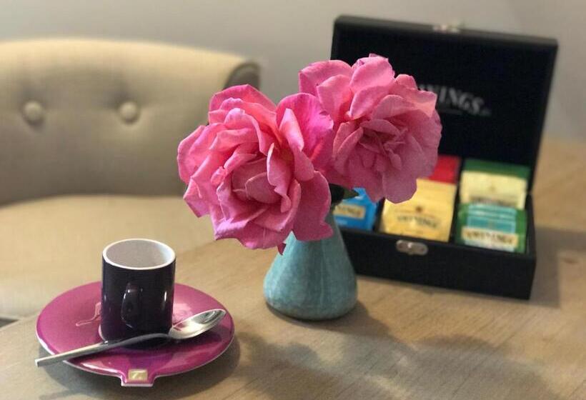 Номер Стандарт, Le Petit Pressoir